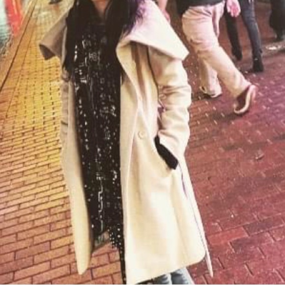 Coats jacket and dresses - Picture 14 of 14